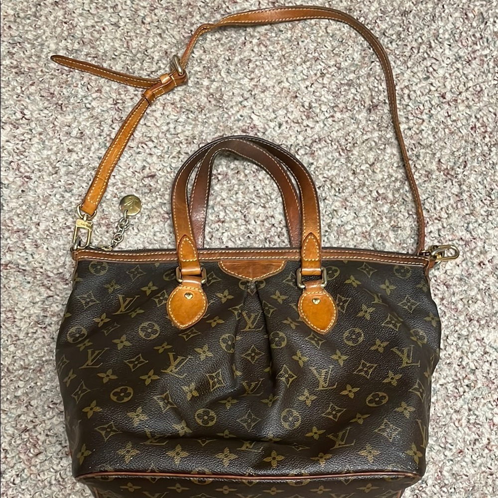Louis Vuitton Monogram Shoulder Bag with Vachetta Leather and crossbody strap